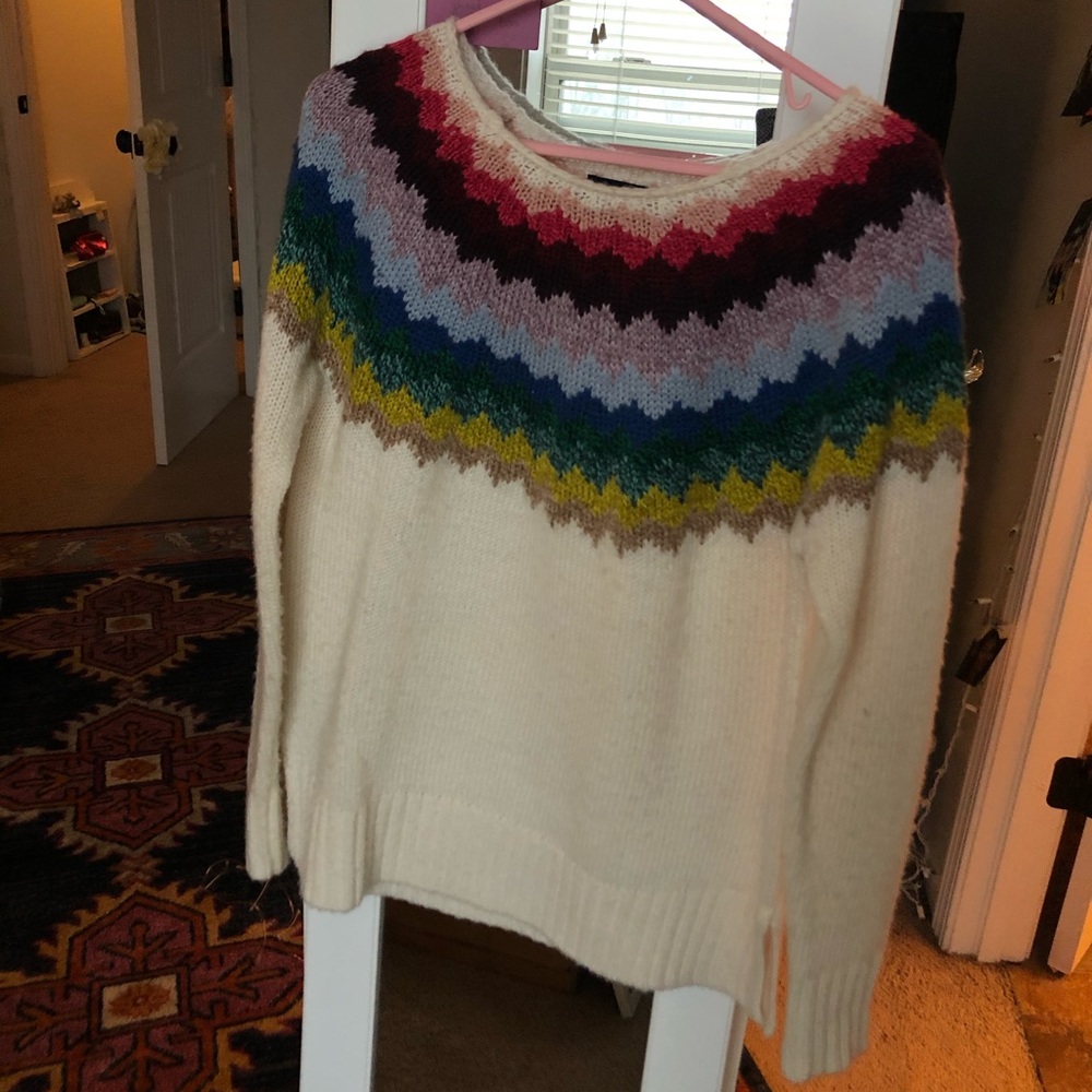 Super cute sweater! 🤩